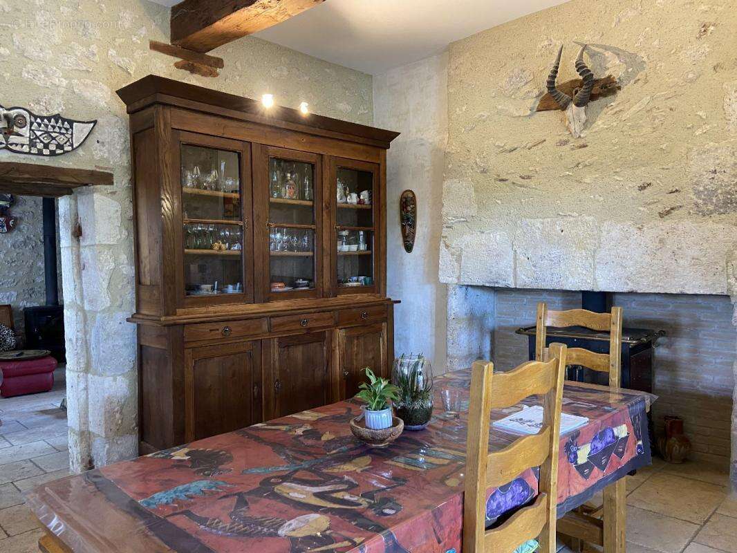 Propriété en pierre avec gîtes, piscine et vue - photo 6