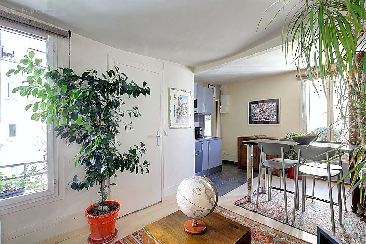 Appartement à PARIS-18E