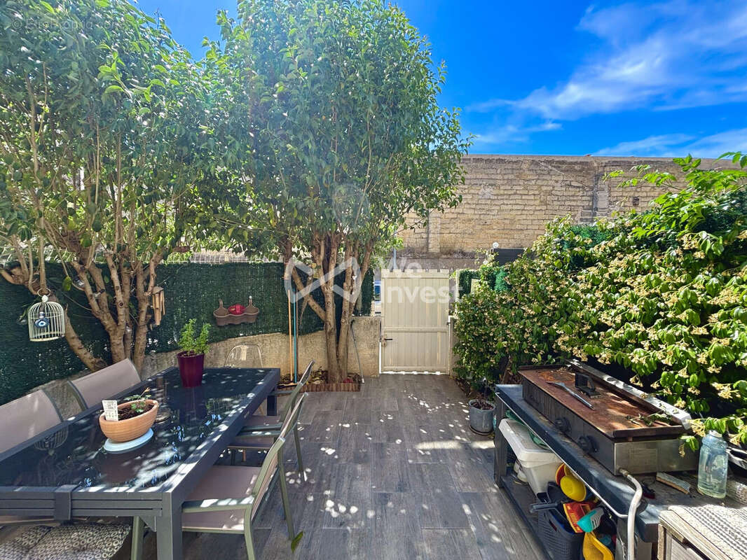 Appartement à MAUGUIO