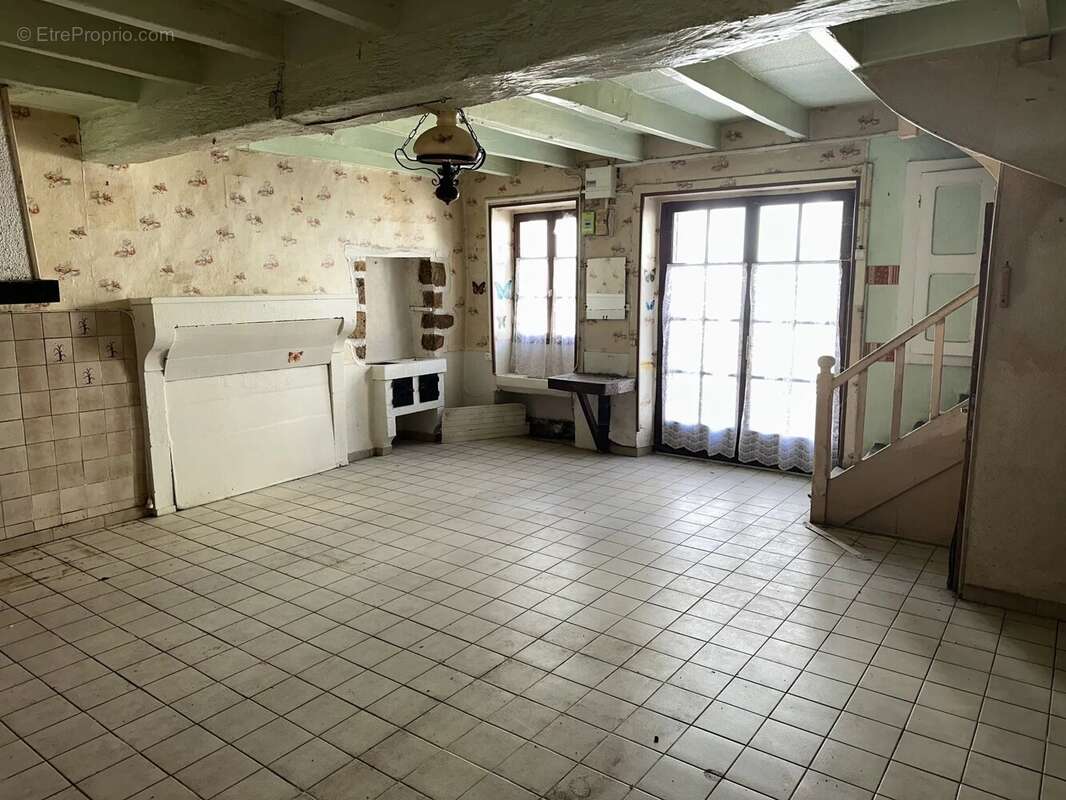 Maison à SAINT-MAURICE-LA-CLOUERE