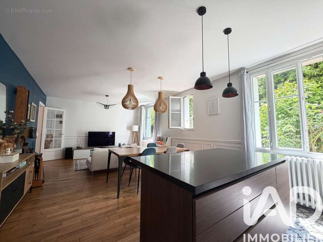 Photo 2 - Appartement à MONTROUGE