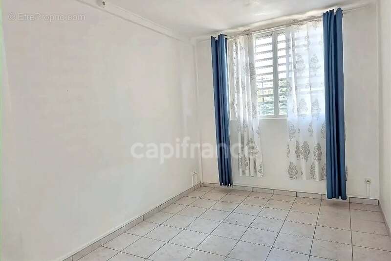 Appartement T2 lumineux au calme – Centre-ville de Cayenne - photo 5