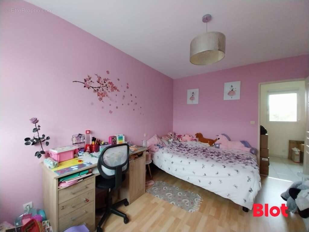 Maison 125 m² à Grand-Fougeray  - photo 8