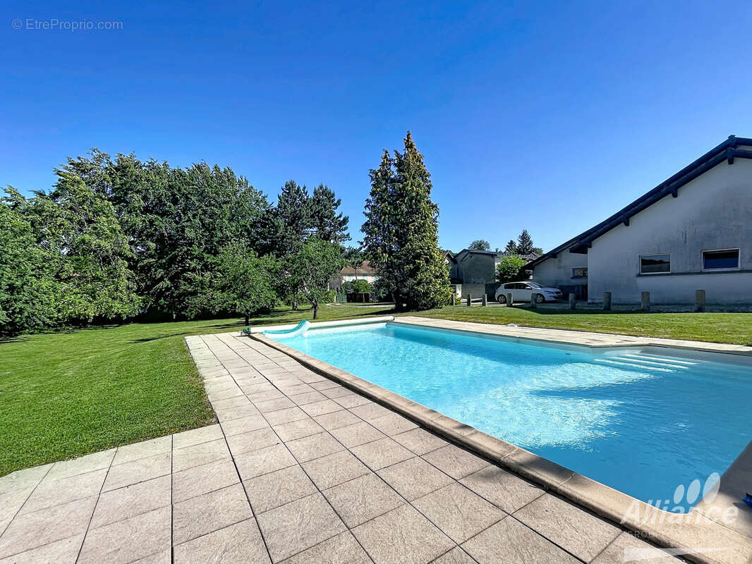 Maison à ETOUVANS