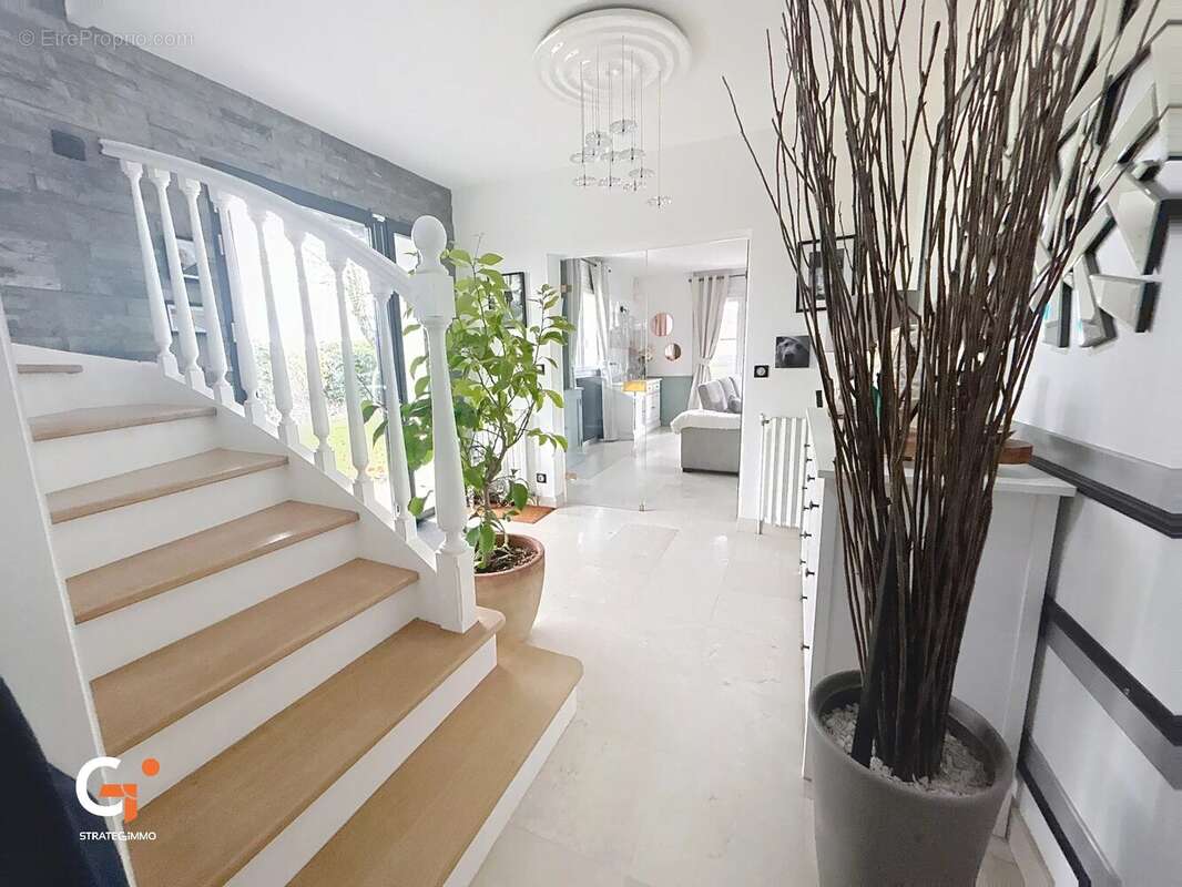 Maison à SAINT-PIERRE-DES-FLEURS