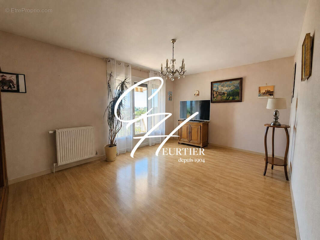 Appartement 88 m² à Voiron  - photo 5