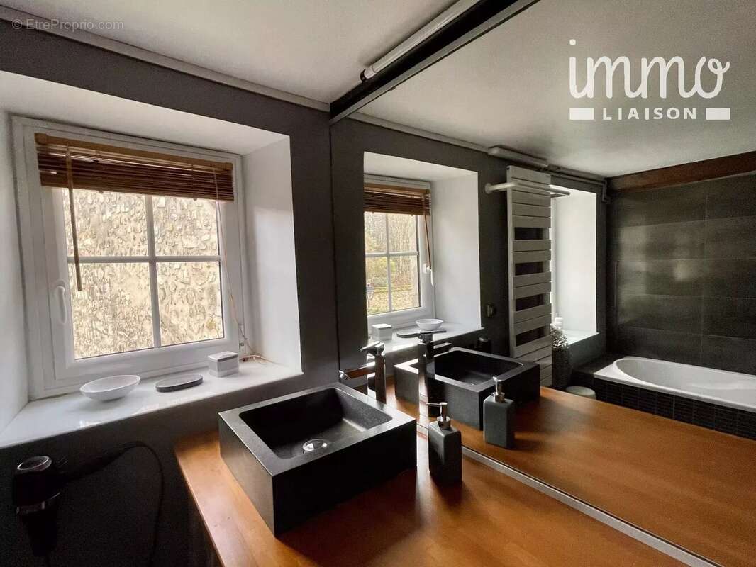 Maison à FLEURY-EN-BIERE