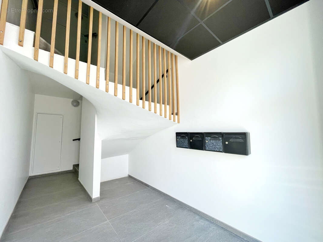 Appartement T2 avec terrasse et stationnement - photo 8