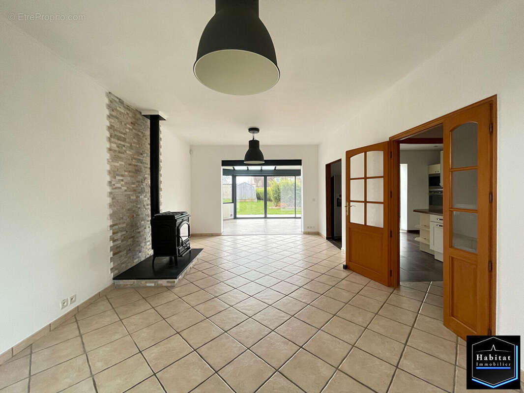 Maison à NANTEUIL-LE-HAUDOUIN