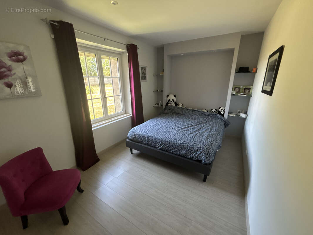 Maison à SAINT-ARNOULT-DES-BOIS