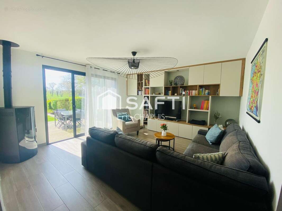 Maison 136 m² à Noyal-Chatillon-Sur-Seiche  - photo 6