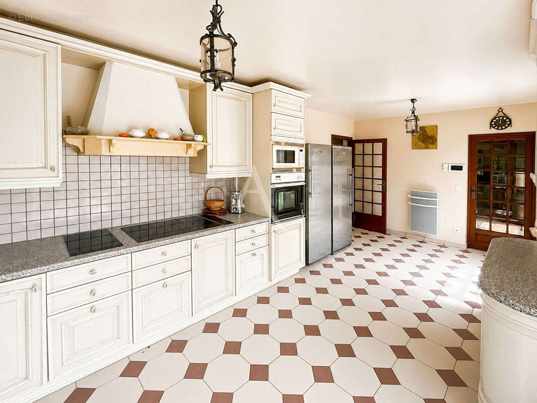 Maison Vaux Sur Seine 207m² - 6 chambres - photo 7