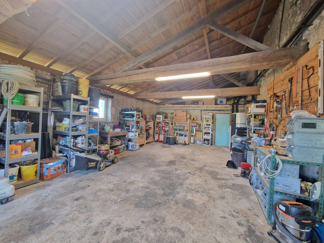 Maison à TUGERAS-SAINT-MAURICE