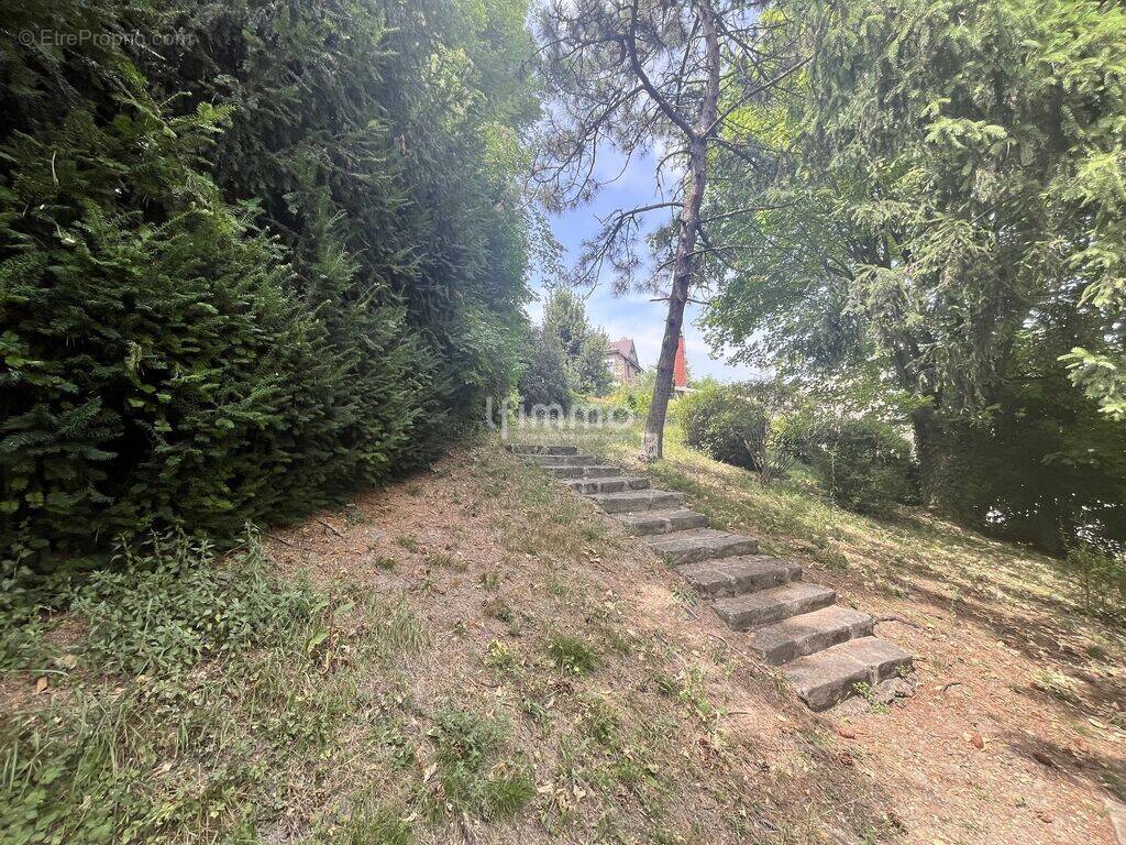 Appartement à LE PERREUX-SUR-MARNE