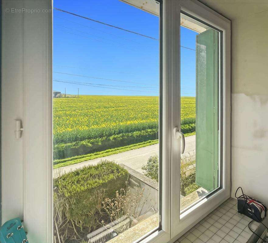 Charmante maison familiale, 5 chambres,  Terrain clos et arboré de 645 m² - photo 4