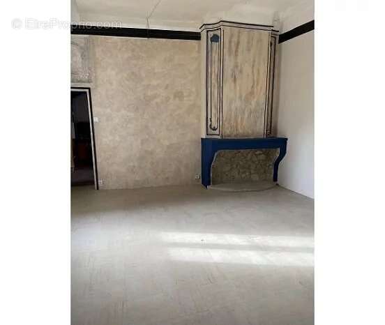 Appartement à TOURVES