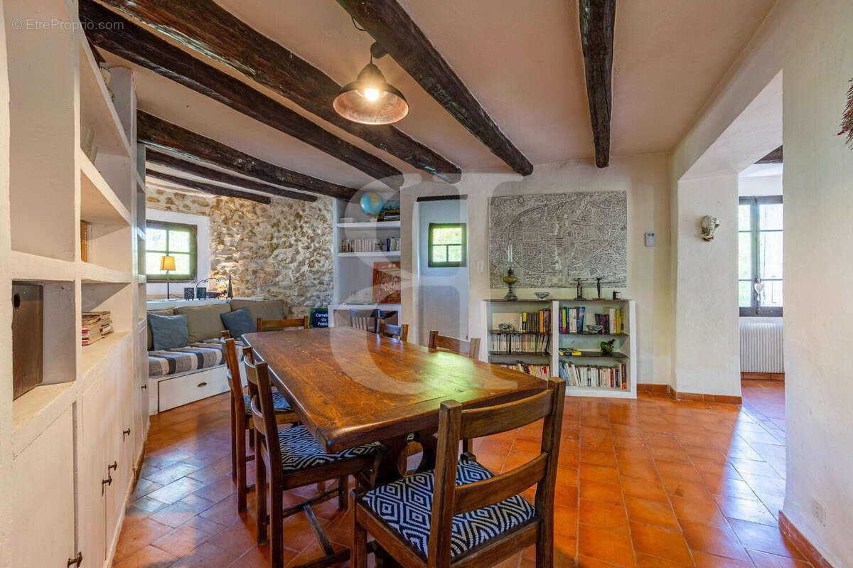 Maison à VAISON-LA-ROMAINE