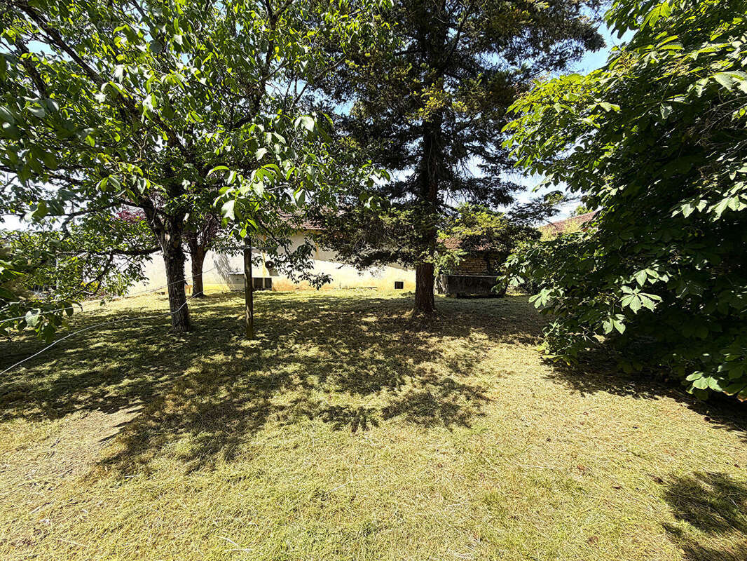 Maison de 83m² habitables avec 2 chambres, dépendances et jardin de 1393m² - photo 12