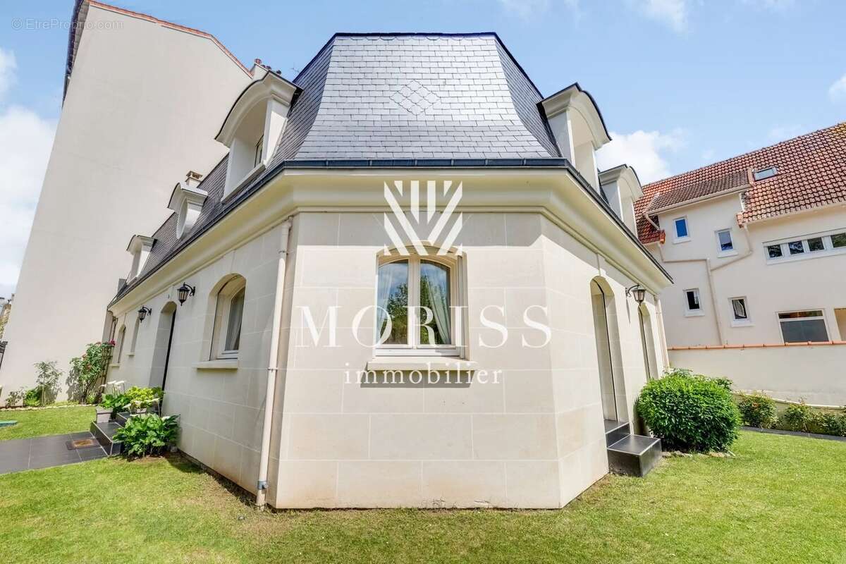 Maison à SAINT-MAUR-DES-FOSSES