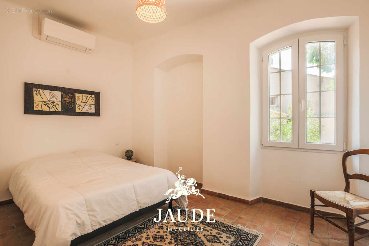 Maison à LA GARDE-FREINET