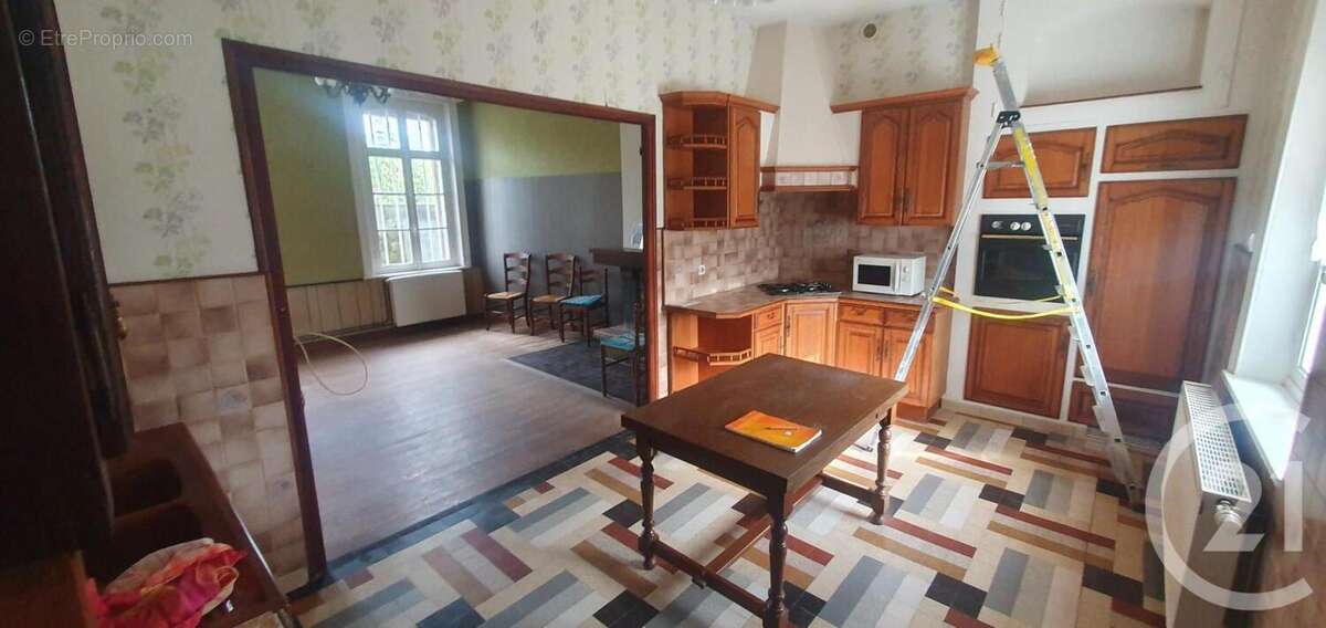 Maison à MAINTENAY