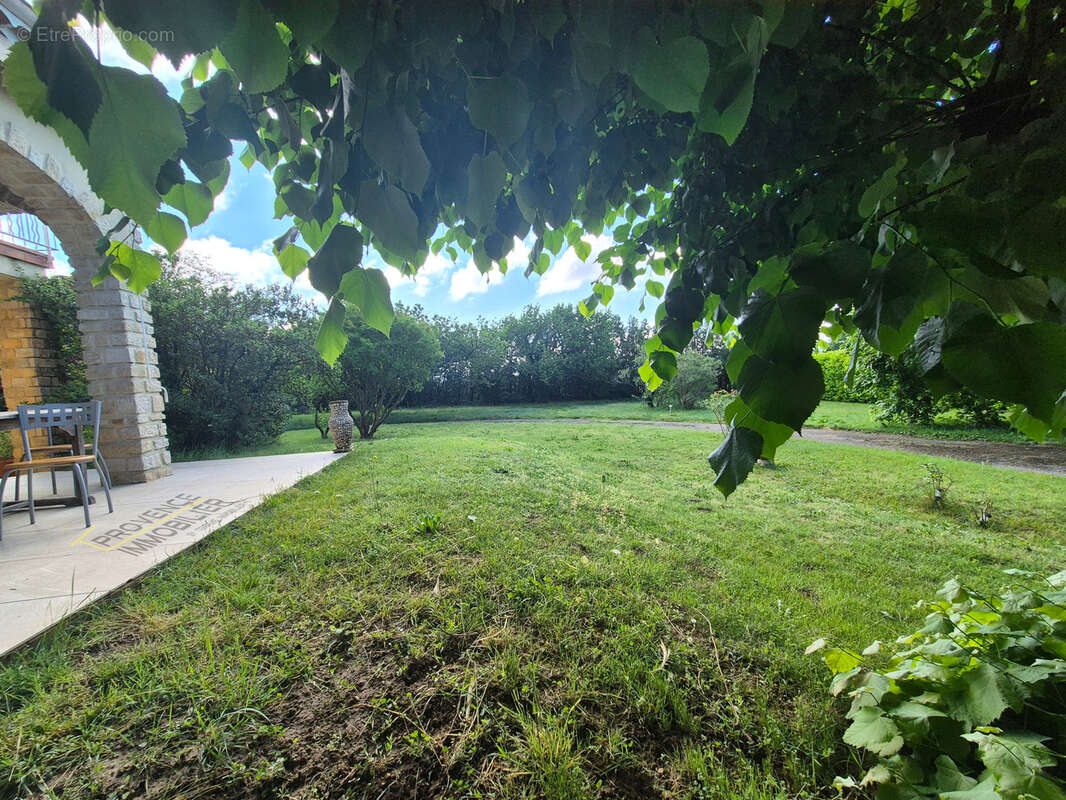 Maison à MONTELIMAR