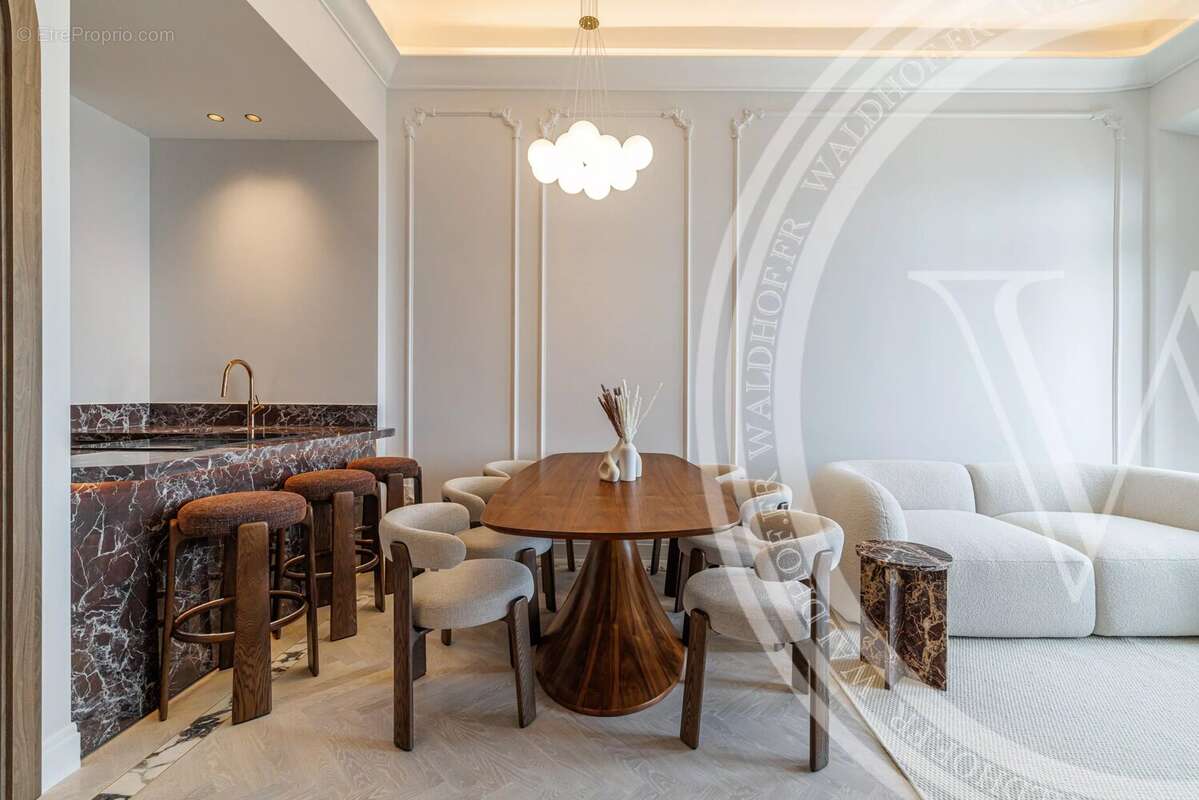 Appartement à ROQUEBRUNE-CAP-MARTIN