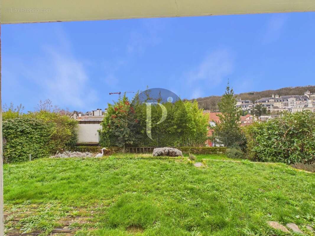 Maison à LE PLESSIS-ROBINSON