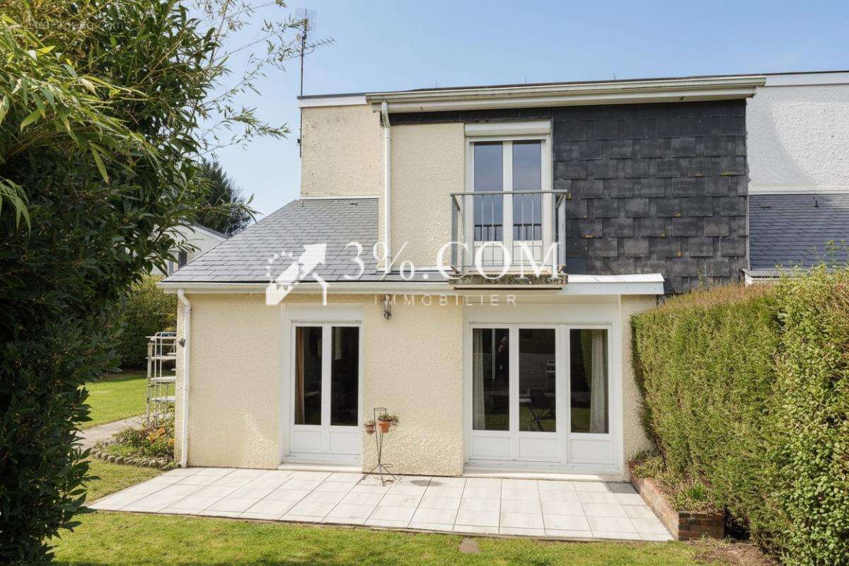 Maison à FONTAINE-LE-DUN
