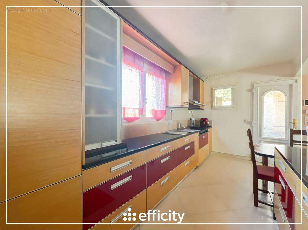 Maison à ROISSY-EN-BRIE