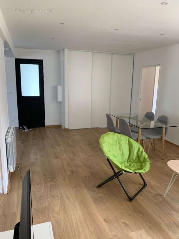 Appartement à MONTCEAU-LES-MINES