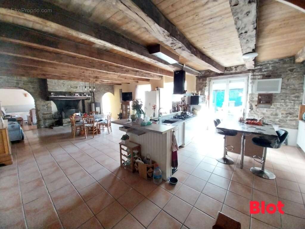 Maison à PLEUDIHEN-SUR-RANCE