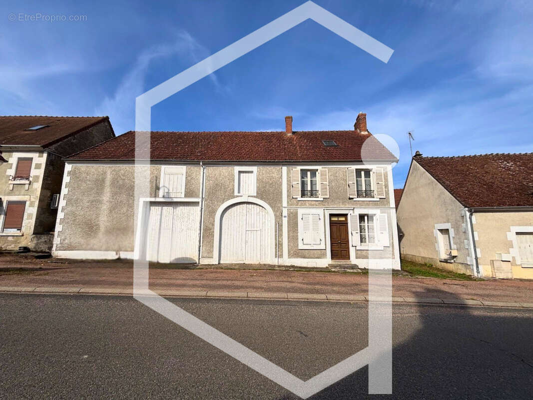 Maison à LA CHARITE-SUR-LOIRE