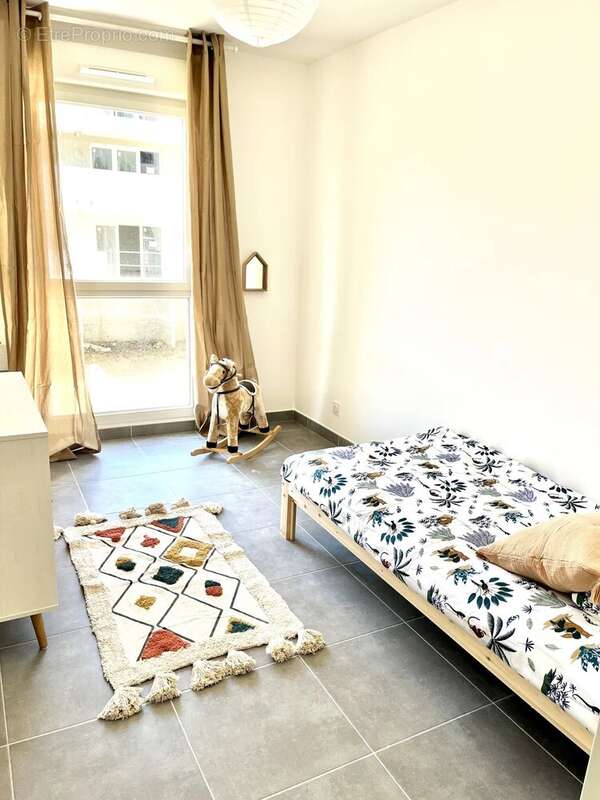 Appartement à LA LONDE-LES-MAURES