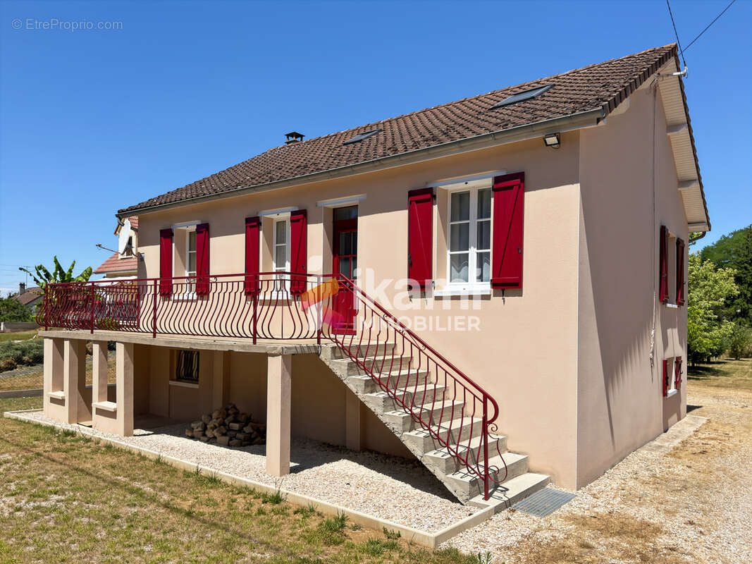 Maison à VILLENEUVE-SUR-YONNE
