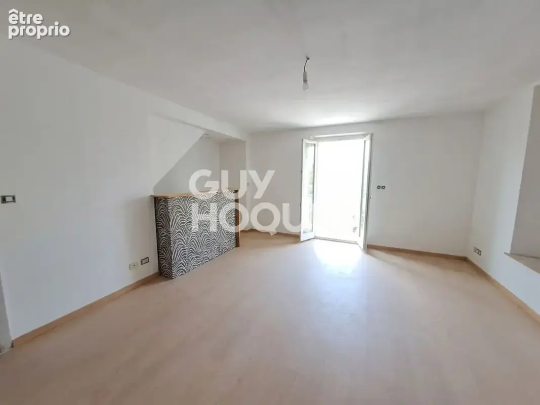 A vendre à Connaux - Ensemble immobilier avec fort potentiel - photo 2