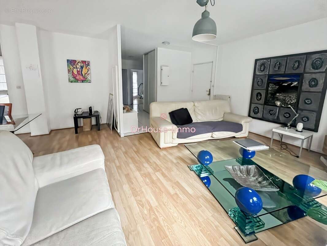 Appartement à BUSSY-SAINT-GEORGES