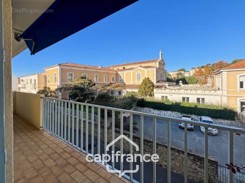 Appartement à HYERES