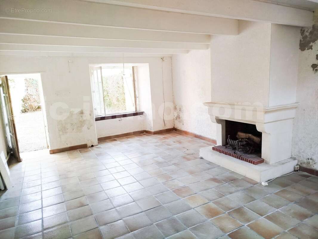 1745911938962_edited - Maison à ARZON