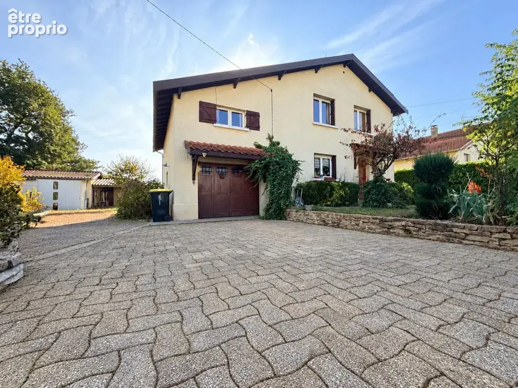 Maison à JONAGE