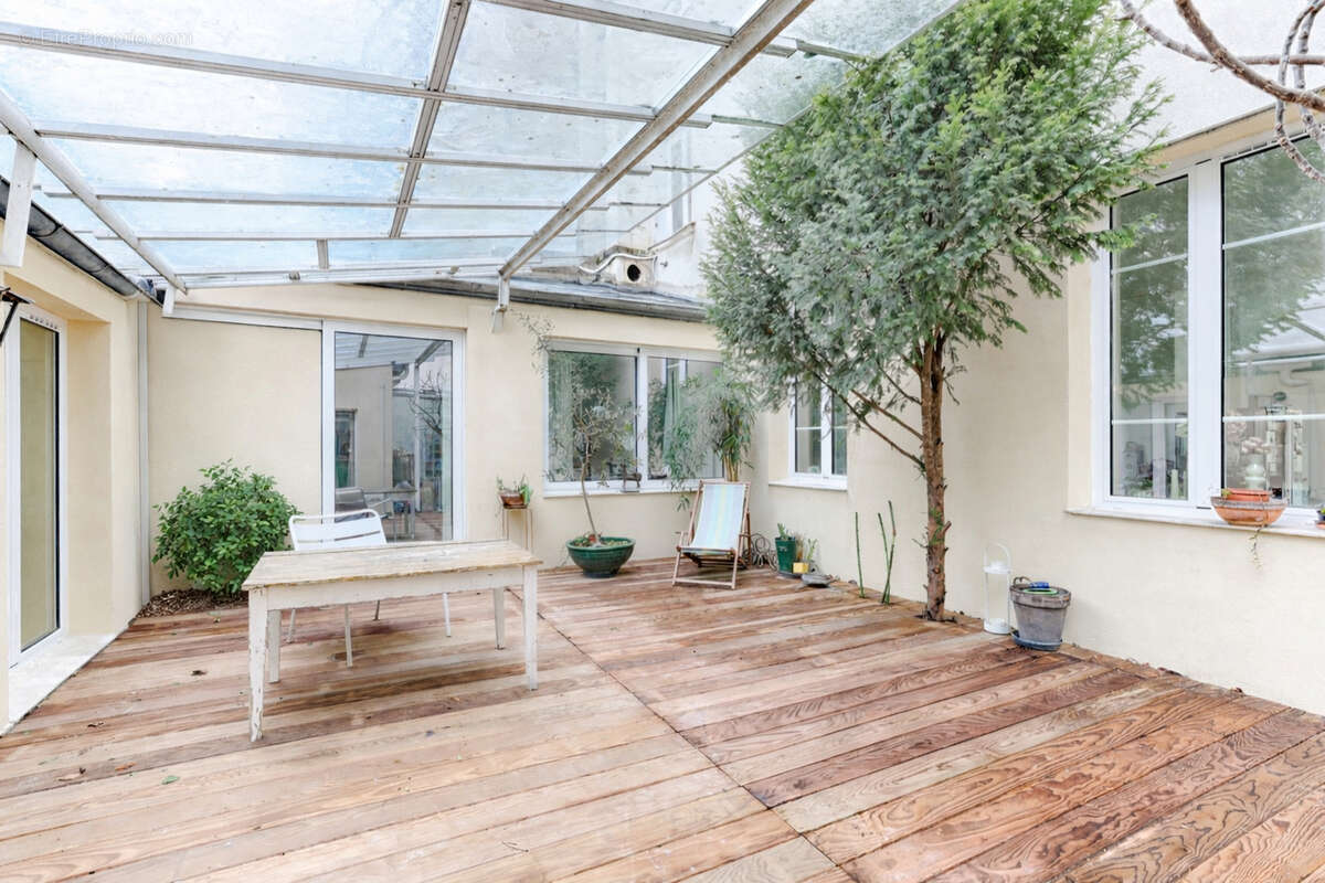 Appartement à PARIS-11E