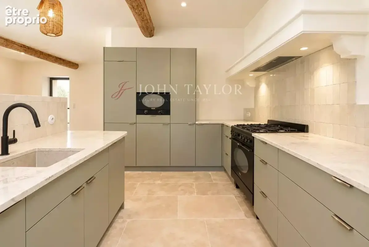 Maussane-les-Alpilles — Une maison rénovée au rythme du village - photo 4