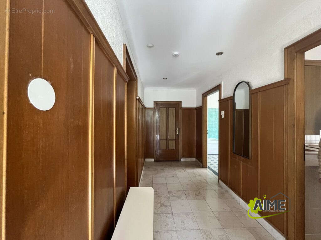 Hall d'accueil à l'étage - Maison à FORBACH