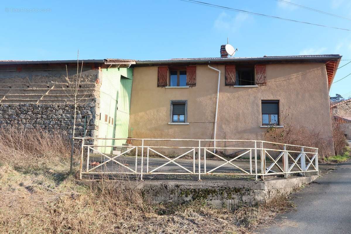 Maison à SAINT-MARTIN-LA-SAUVETE