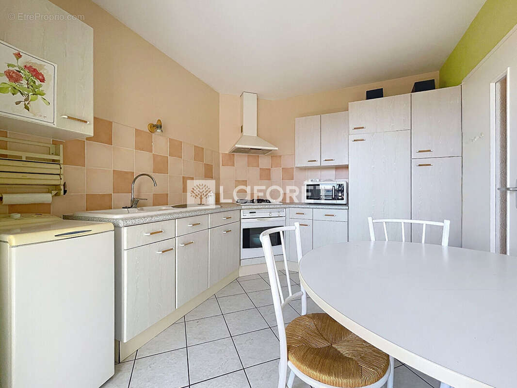 Appartement à GUILHERAND-GRANGES