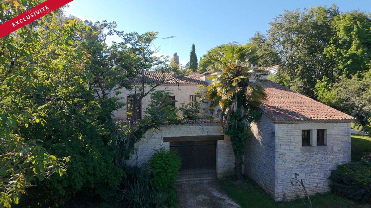 Maison à SAVIGNE