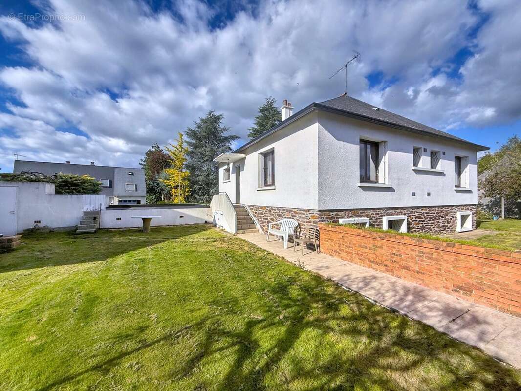 Maison à SAINT-ARMEL