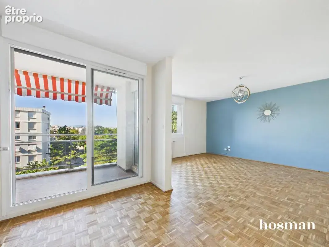 Appartement 5 pièces de 106 m² avec balcon et parking - Avenue Général de Gaulle, Caluire-et-Cuire - photo 2