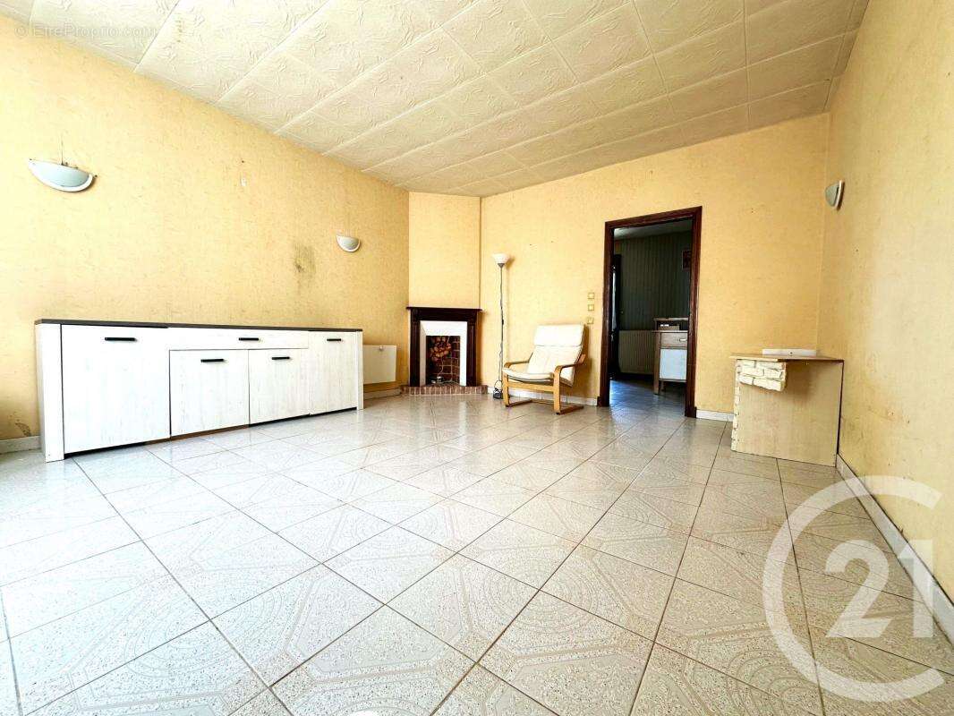 Maison à LES BILLANGES