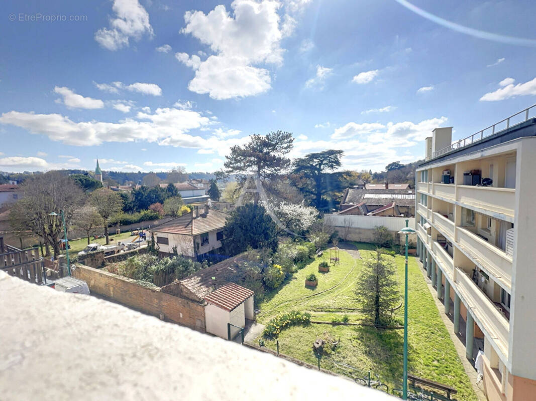 Appartement à FONTAINES-SUR-SAONE